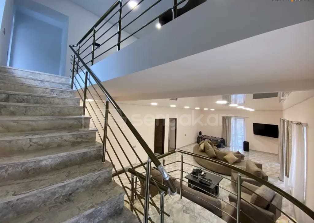 6 Սենյականոց Շքեղ Առանձնատուն, 250քմ, Լողավազանով