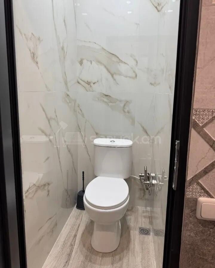 3 Սենյականոց Բնակարան, 64քմ, 10/12 հարկ, Կապիտալ Վերանորոգված