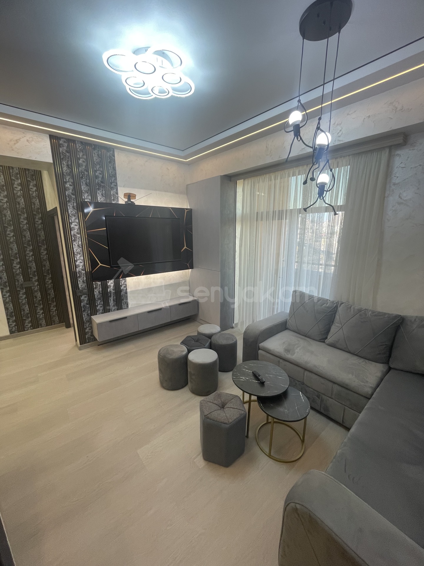 4 Սենյականոց Բնակարան, 70քմ, 10/12 հարկ, Կապիտալ Վերանորոգված, Կահավորված, Արևկող