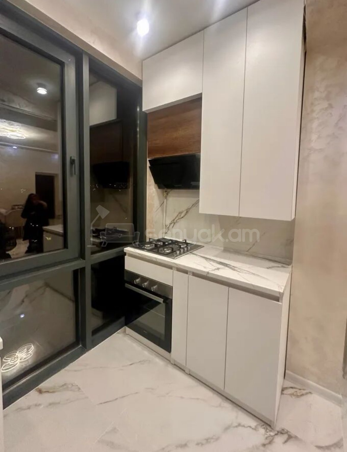 3 Սենյականոց Բնակարան Նորակառույցում, 60քմ, 8/16 հարկ, Կապիտալ Վերանորոգված, Կահավորված, Արևկող