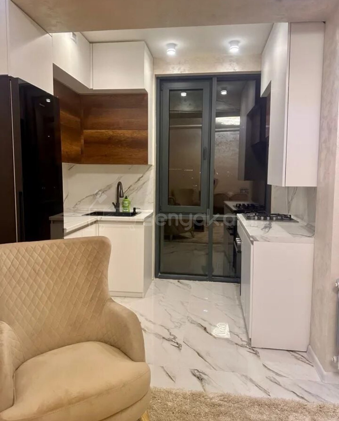 3 Սենյականոց Բնակարան Նորակառույցում, 60քմ, 8/16 հարկ, Կապիտալ Վերանորոգված, Կահավորված, Արևկող