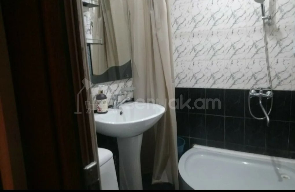 2 Սենյականոց Բնակարան, 41քմ, 7/9 հարկ, Կապիտալ Վերանորոգված, Կահավորված, Արևկող