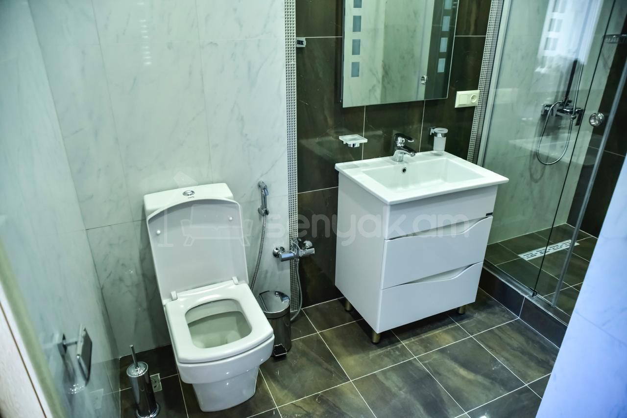 2 Սենյականոց Բնակարան Նորակառույցում, 55քմ, 7/12 հարկ, Դիզայներական Վերանորոգված