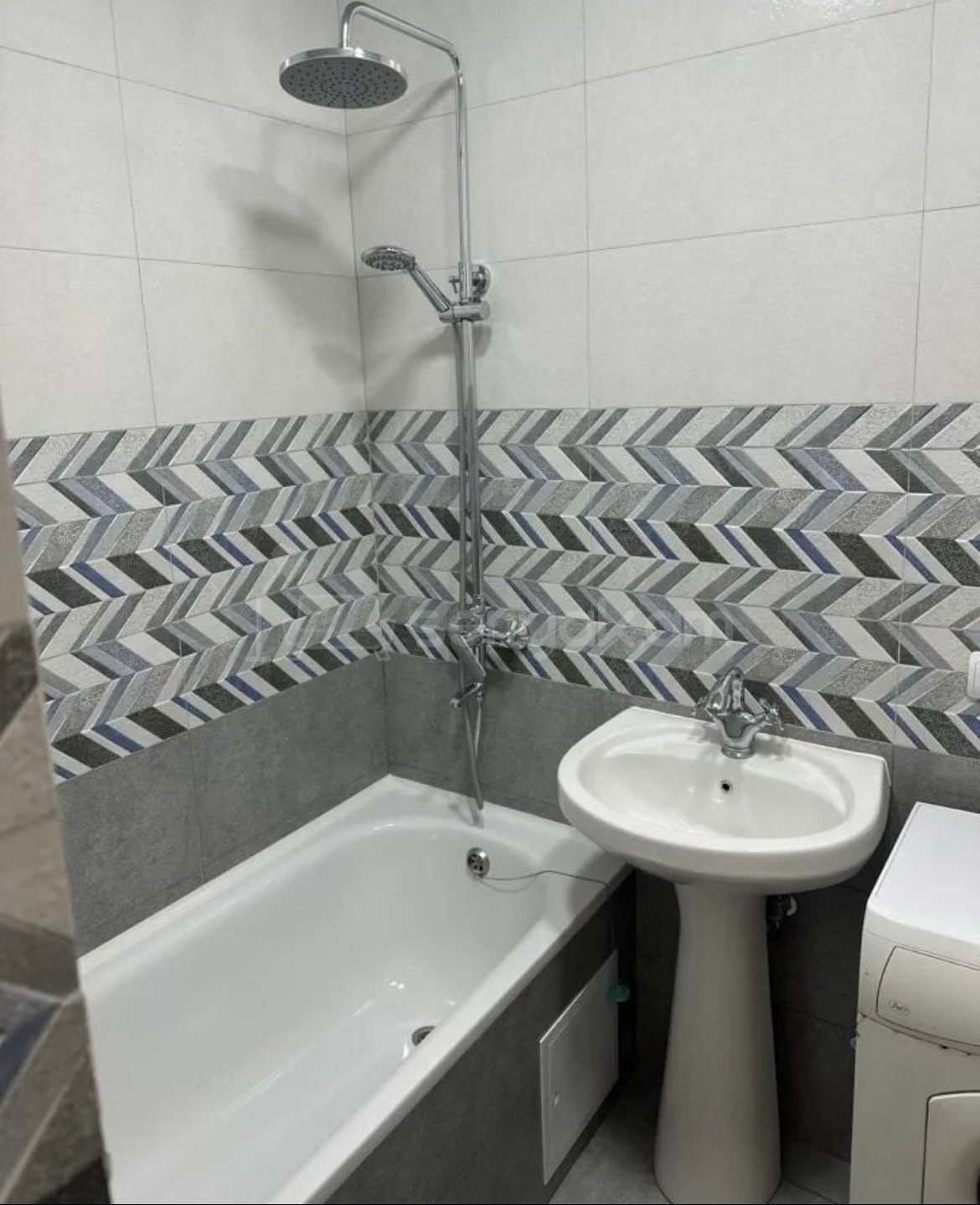 1 Սենյականոց Բնակարան Քարե Շենքում, 46քմ, 2/6 հարկ, Կապիտալ Վերանորոգված