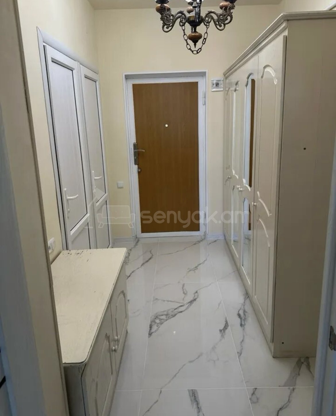 1 Սենյականոց Բնակարան Քարե Շենքում, 46քմ, 2/6 հարկ, Կապիտալ Վերանորոգված