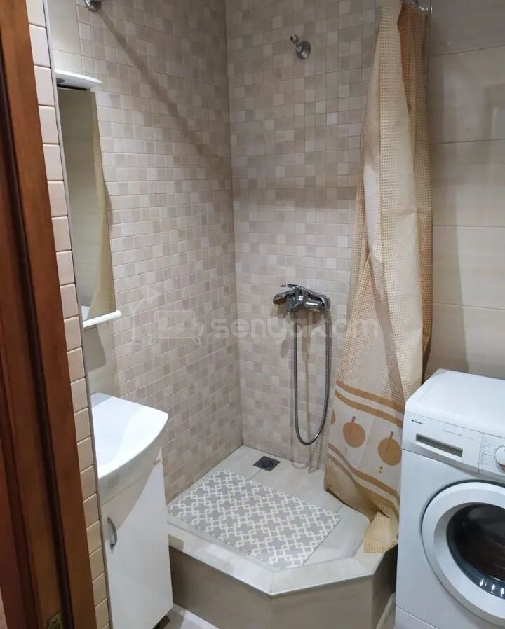 3 Սենյականոց Բնակարան, 81քմ, 2/12 հարկ, Կապիտալ Վերանորոգված