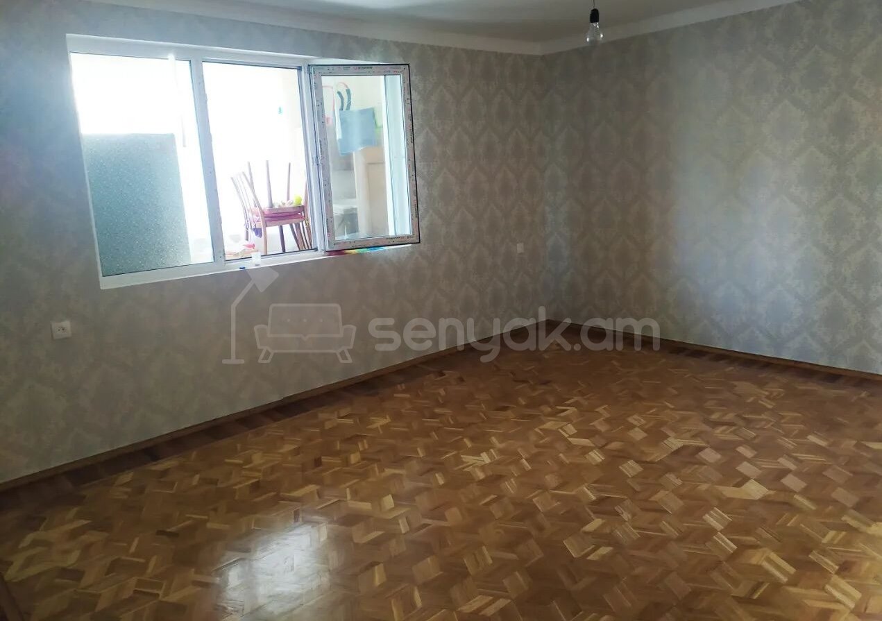 3 Սենյականոց Բնակարան, 81քմ, 2/12 հարկ, Կապիտալ Վերանորոգված