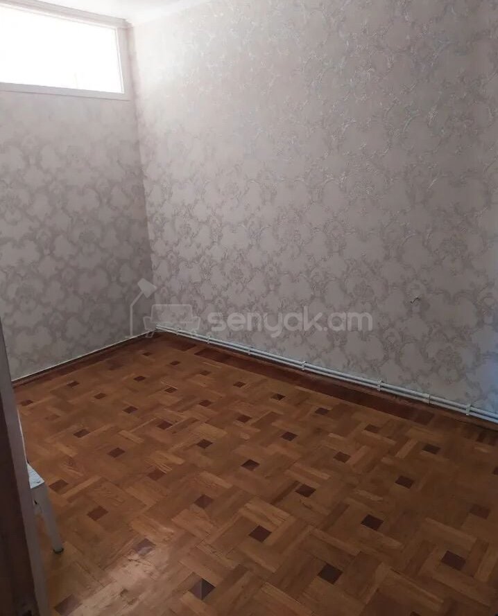 3 Սենյականոց Բնակարան, 81քմ, 2/12 հարկ, Կապիտալ Վերանորոգված