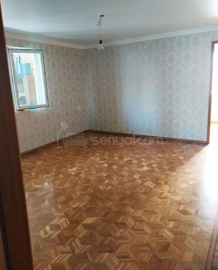 3 Սենյականոց Բնակարան, 81քմ, 2/12 հարկ, Կապիտալ Վերանորոգված