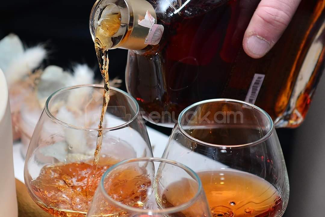 1 Սենյականոց Նորակառույց Ամառանոց, 150քմ, Լողավազանով