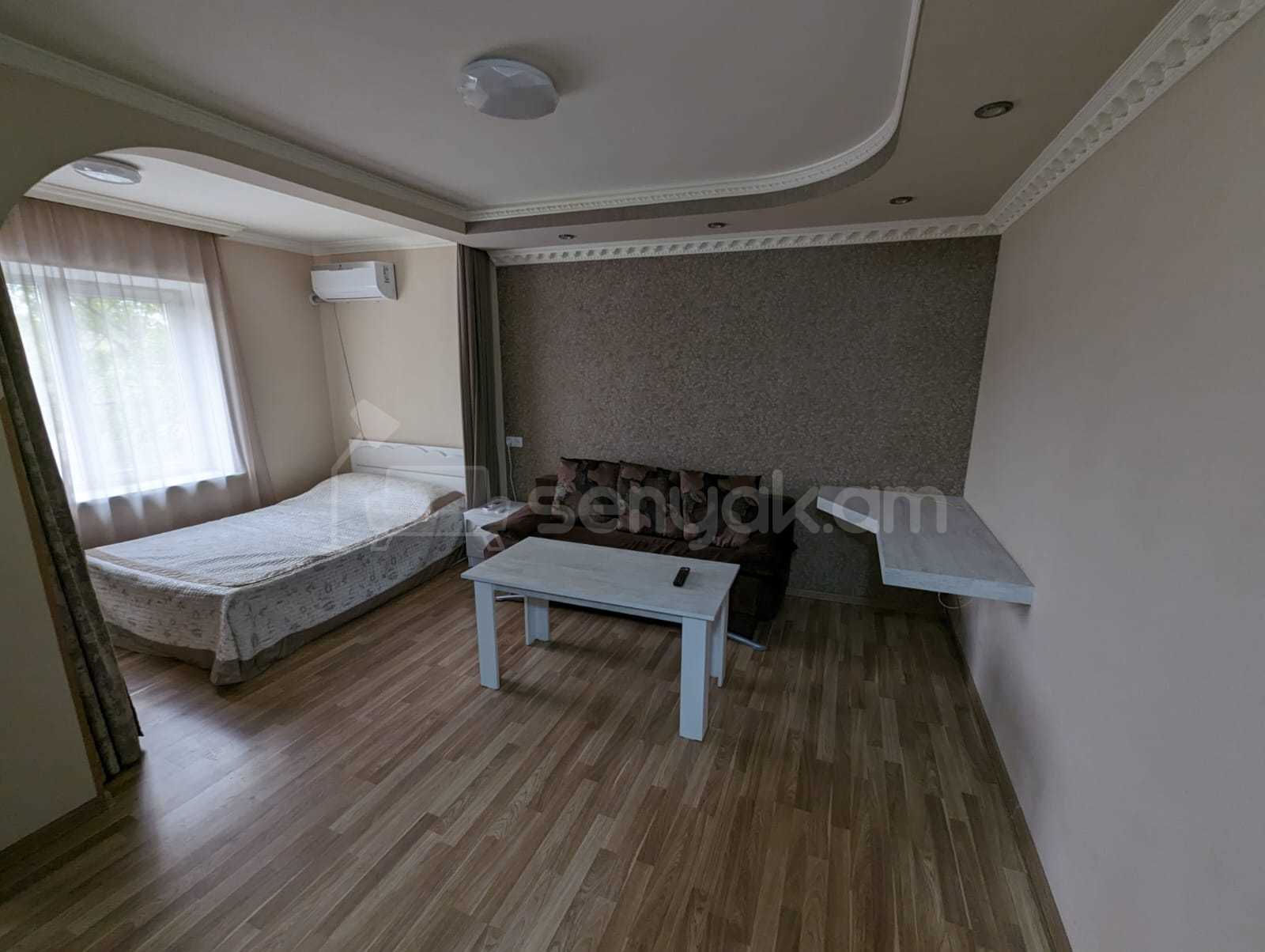 1 Սենյականոց Բնակարան Քարե Շենքում, 48քմ, 2/4 հարկ, Նորմալ Վիճակում, Կահավորված