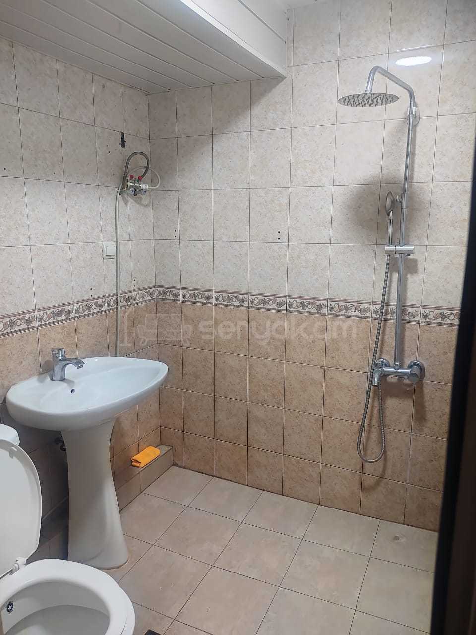 1 Սենյականոց Բնակարան Քարե Շենքում, 48քմ, 2/4 հարկ, Նորմալ Վիճակում, Կահավորված