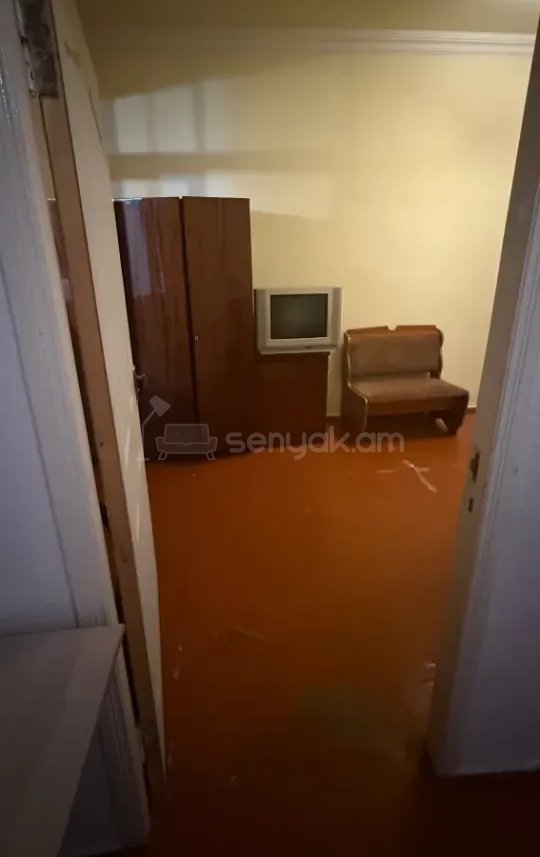 2 Սենյականոց Բնակարան Քարե Շենքում, 56քմ, 2/2 հարկ, Նորմալ Վիճակում, Կահավորված, Արևկող