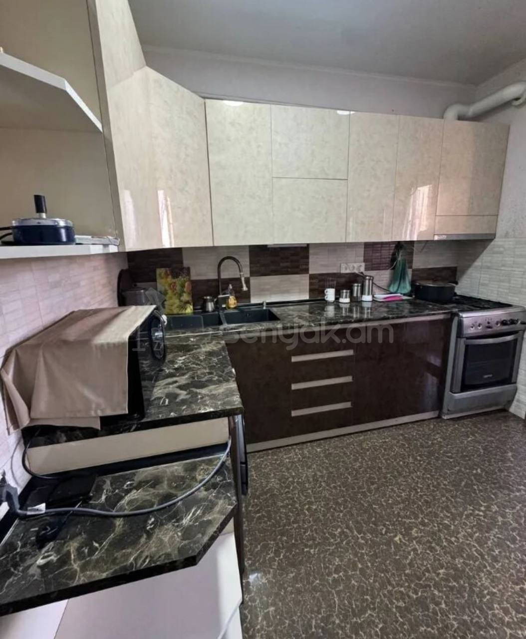 3 Սենյականոց Բնակարան, 76քմ, 4/5 հարկ, Նորմալ Վիճակում