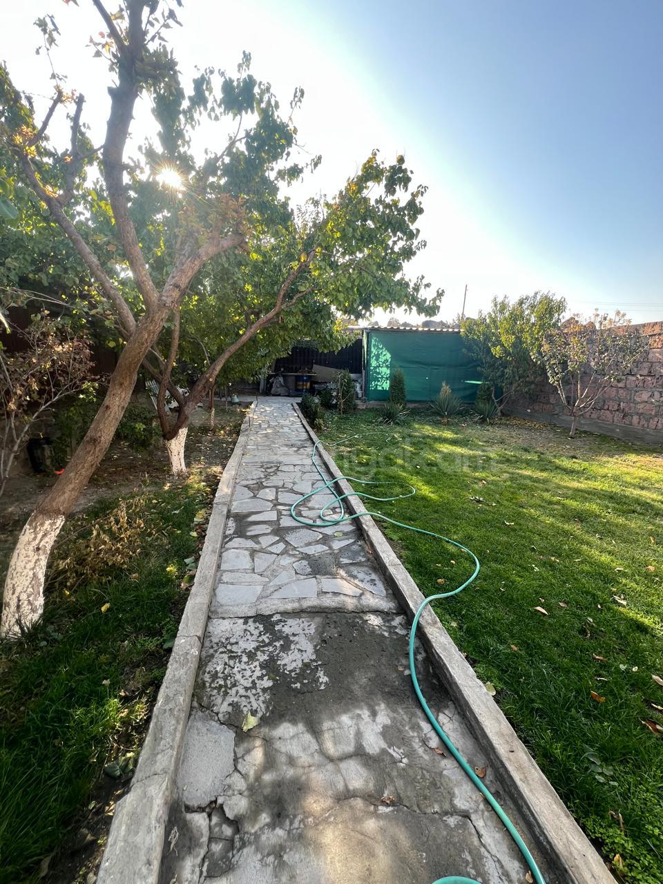 3 Սենյականոց Սեփական Տուն, 70քմ, Նորմալ Վիճակում, Ավտոտնակով