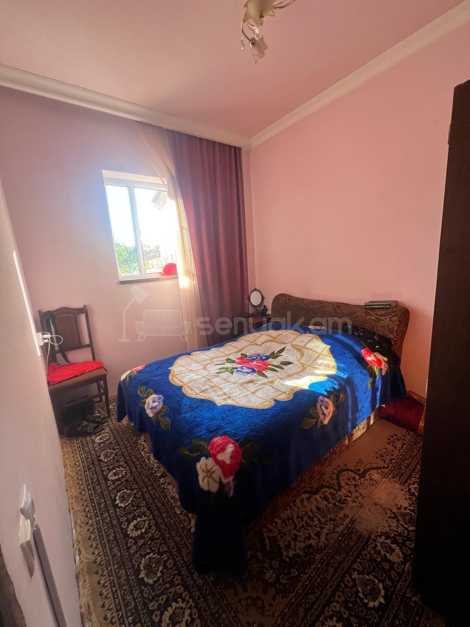 3 Սենյականոց Սեփական Տուն, 70քմ, Նորմալ Վիճակում, Ավտոտնակով