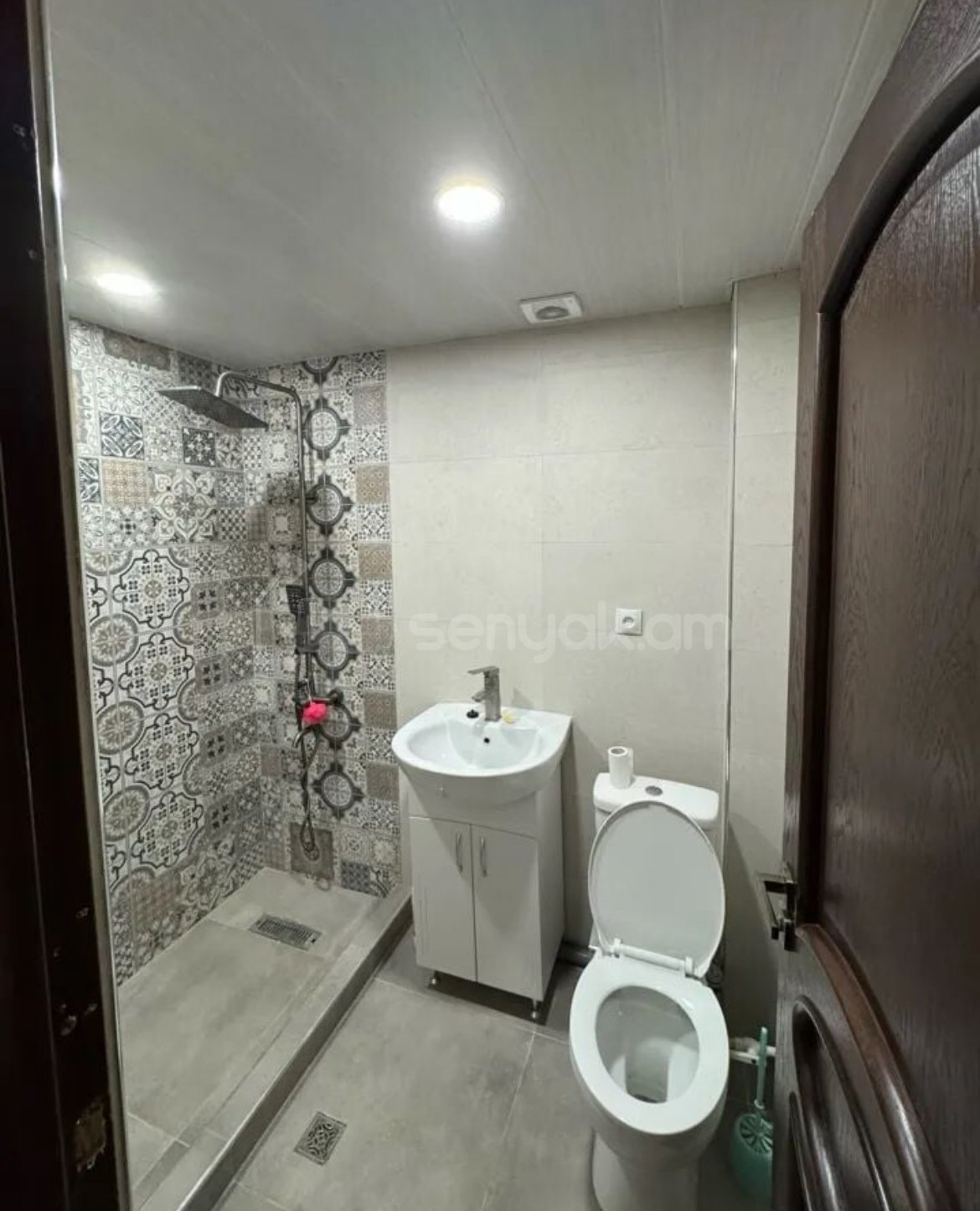 2 Սենյականոց Բնակարան Քարե Շենքում, 58քմ, 2/5 հարկ, Կապիտալ Վերանորոգված, Կահավորված, Արևկող