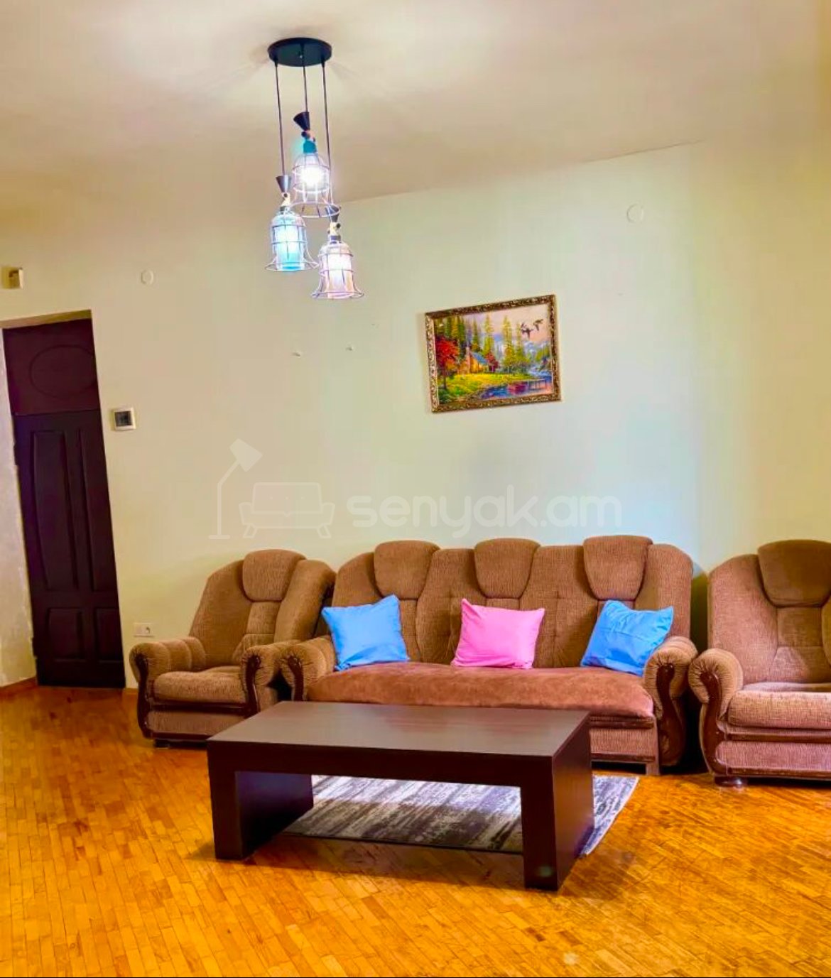 2 Սենյականոց Բնակարան Քարե Շենքում, 92քմ, 1/5 հարկ, Կապիտալ Վերանորոգված, Կահավորված, Արևկող