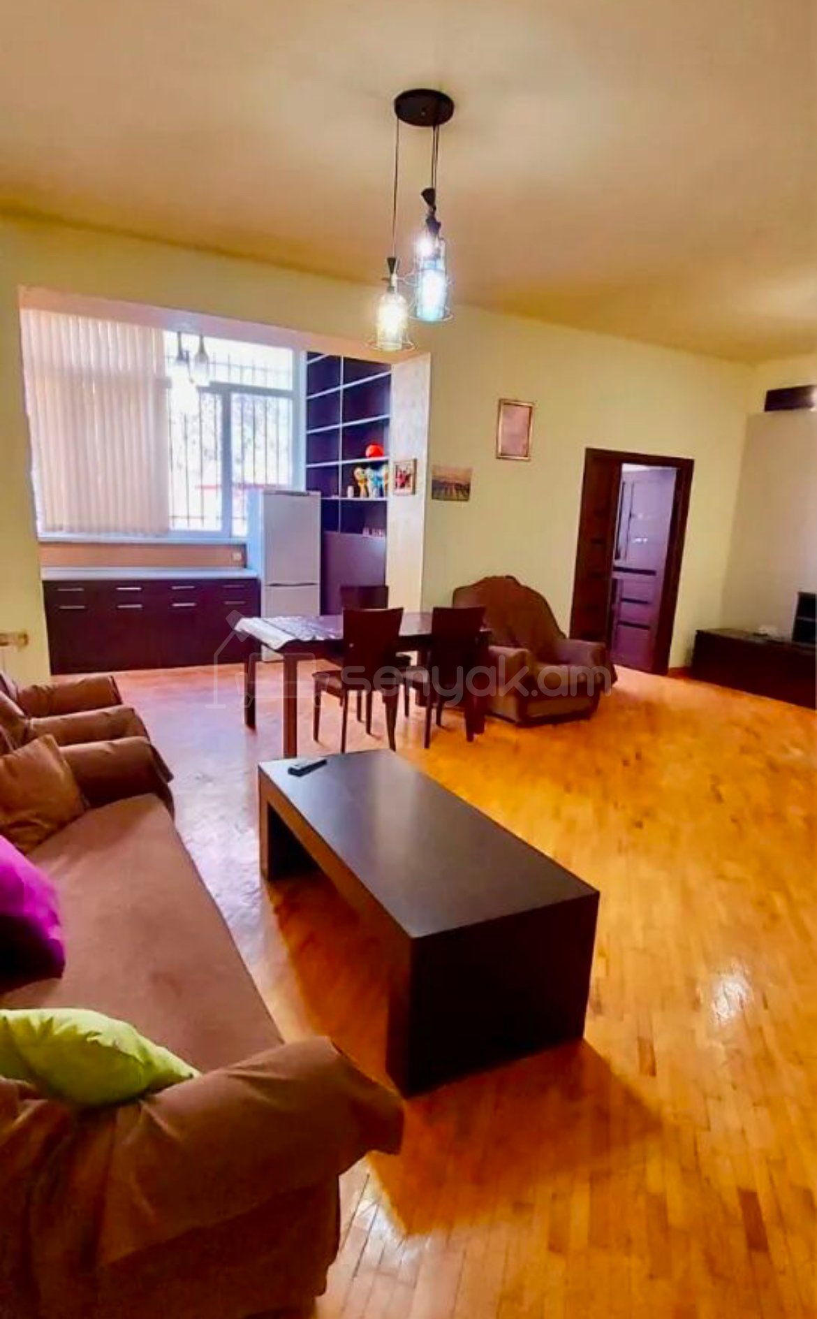 2 Սենյականոց Բնակարան Քարե Շենքում, 92քմ, 1/5 հարկ, Կապիտալ Վերանորոգված, Կահավորված, Արևկող