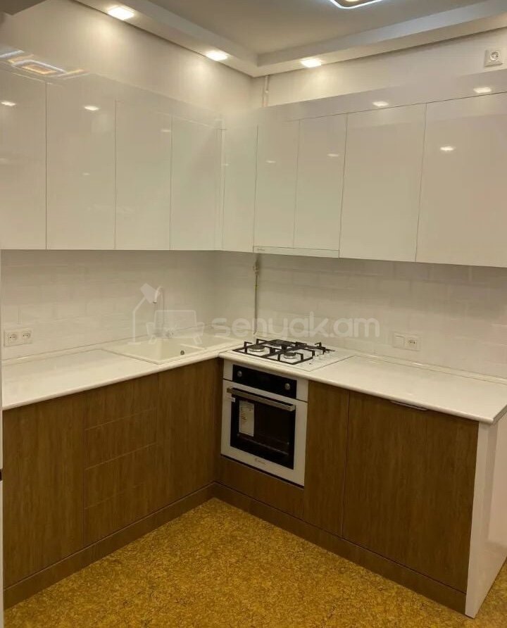 2 Սենյականոց Բնակարան Քարե Շենքում, 50քմ, 9/19 հարկ, Կապիտալ Վերանորոգված, Կահավորված