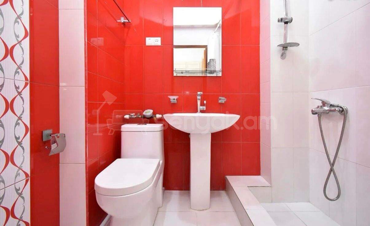 2 Սենյականոց Բնակարան, 45քմ, 11/14 հարկ, Դիզայներական Վերանորոգված, Կահավորված, Արևկող