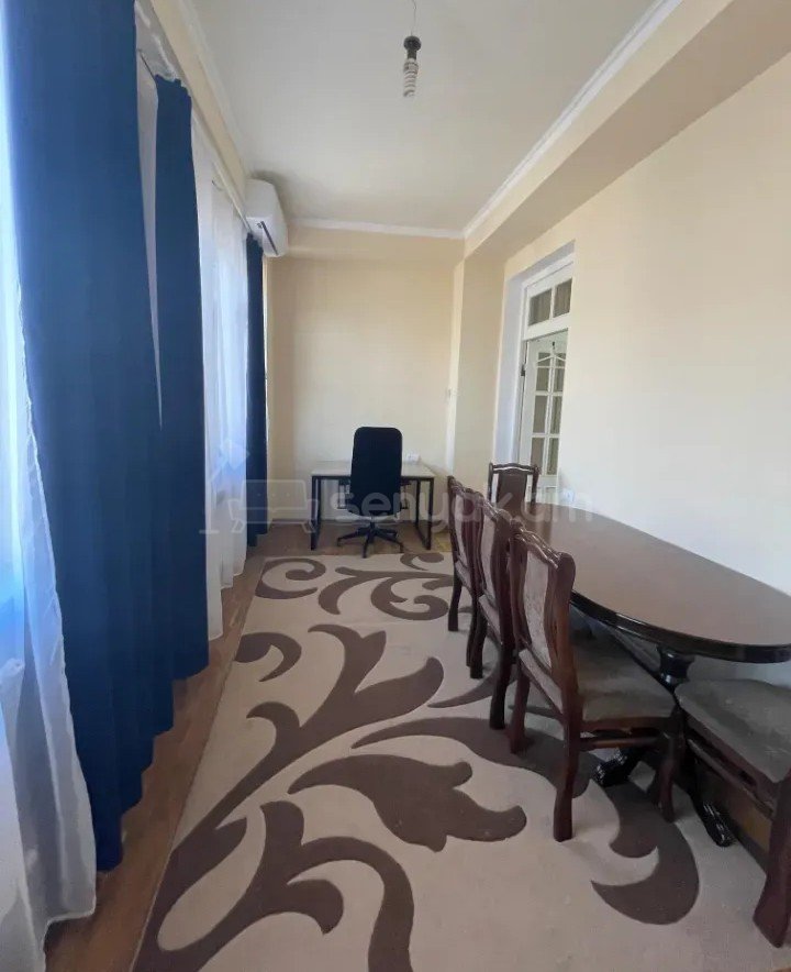 4 Սենյականոց Բնակարան Քարե Շենքում, 90քմ, 3/5 հարկ, Կապիտալ Վերանորոգված, Կահավորված, Արևկող