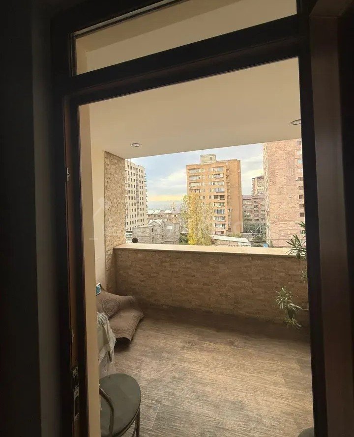 4 Սենյականոց Բնակարան, 98քմ, 5/9 հարկ, Կապիտալ Վերանորոգված, Կահավորված, Արևկող