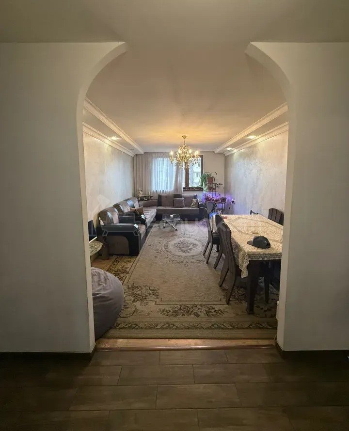 4 Սենյականոց Բնակարան, 98քմ, 5/9 հարկ, Կապիտալ Վերանորոգված, Կահավորված, Արևկող