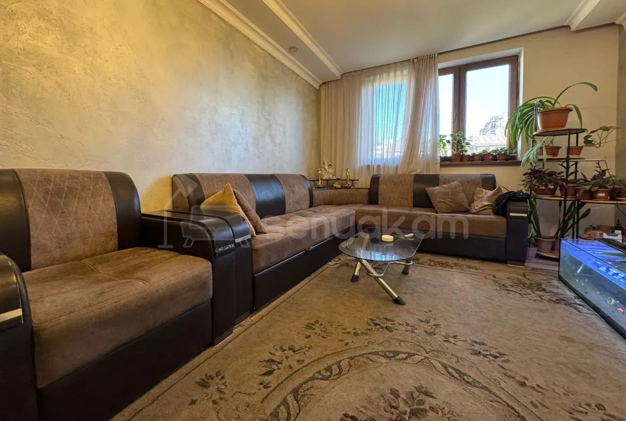 4 Սենյականոց Բնակարան, 98քմ, 5/9 հարկ, Կապիտալ Վերանորոգված, Կահավորված, Արևկող