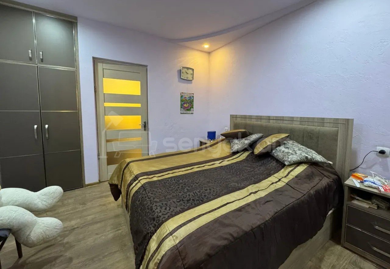 4 Սենյականոց Բնակարան, 98քմ, 5/9 հարկ, Կապիտալ Վերանորոգված, Կահավորված, Արևկող