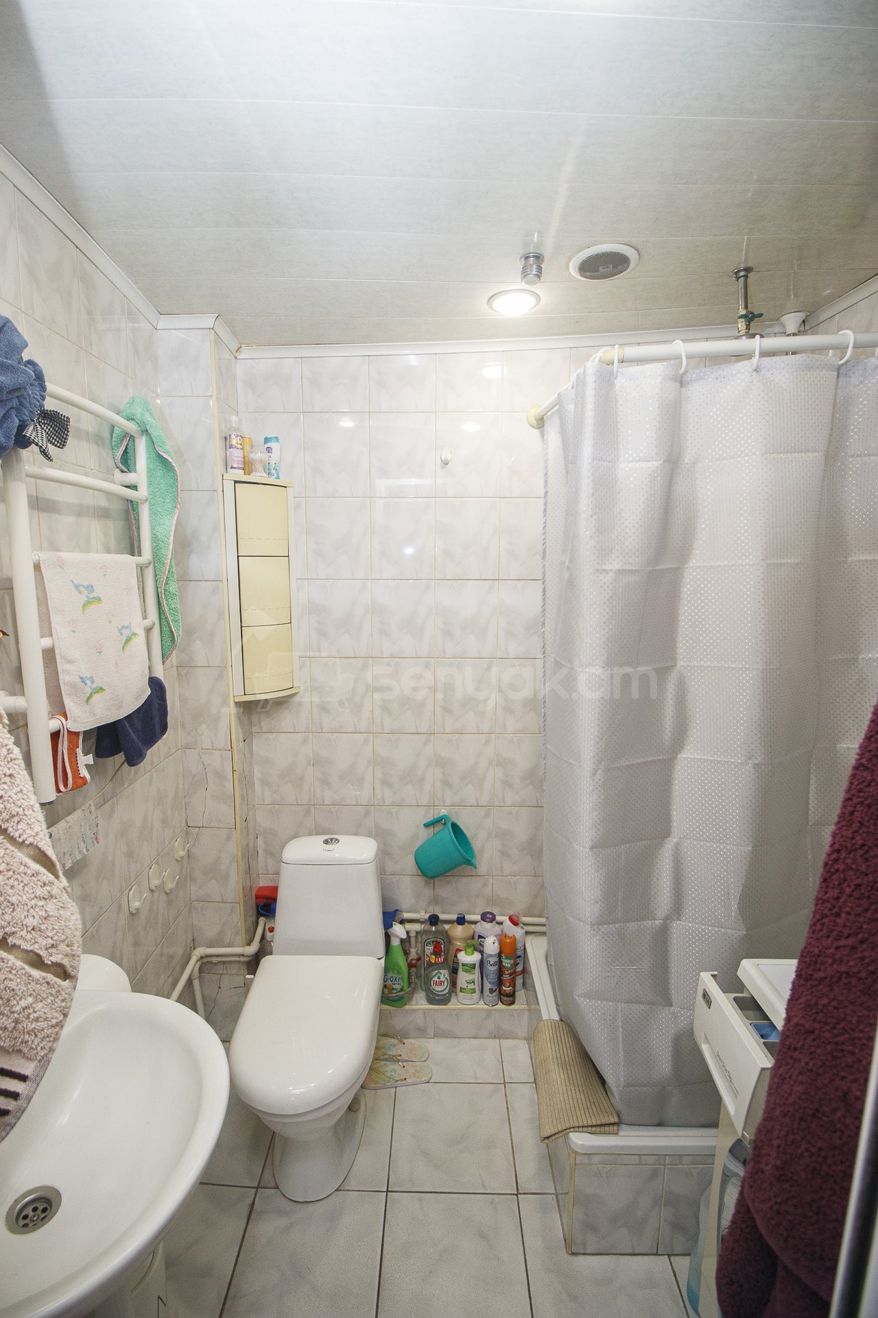 1 Սենյականոց Բնակարան Քարե Շենքում, 440քմ, 5/5 հարկ, Կապիտալ Վերանորոգված