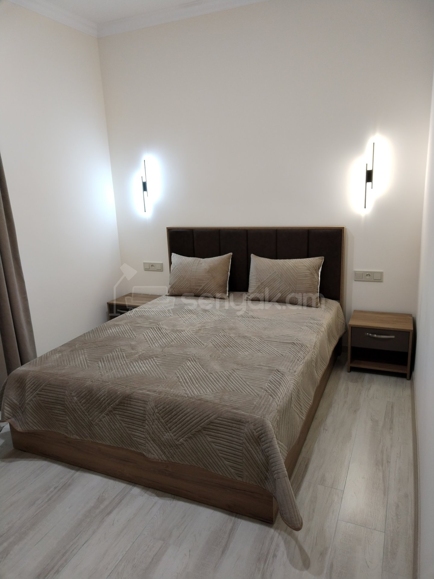 3 Սենյականոց Բնակարան Քարե Շենքում, 60քմ, 3/4 հարկ, Դիզայներական Վերանորոգված, Կահավորված, Արևկող