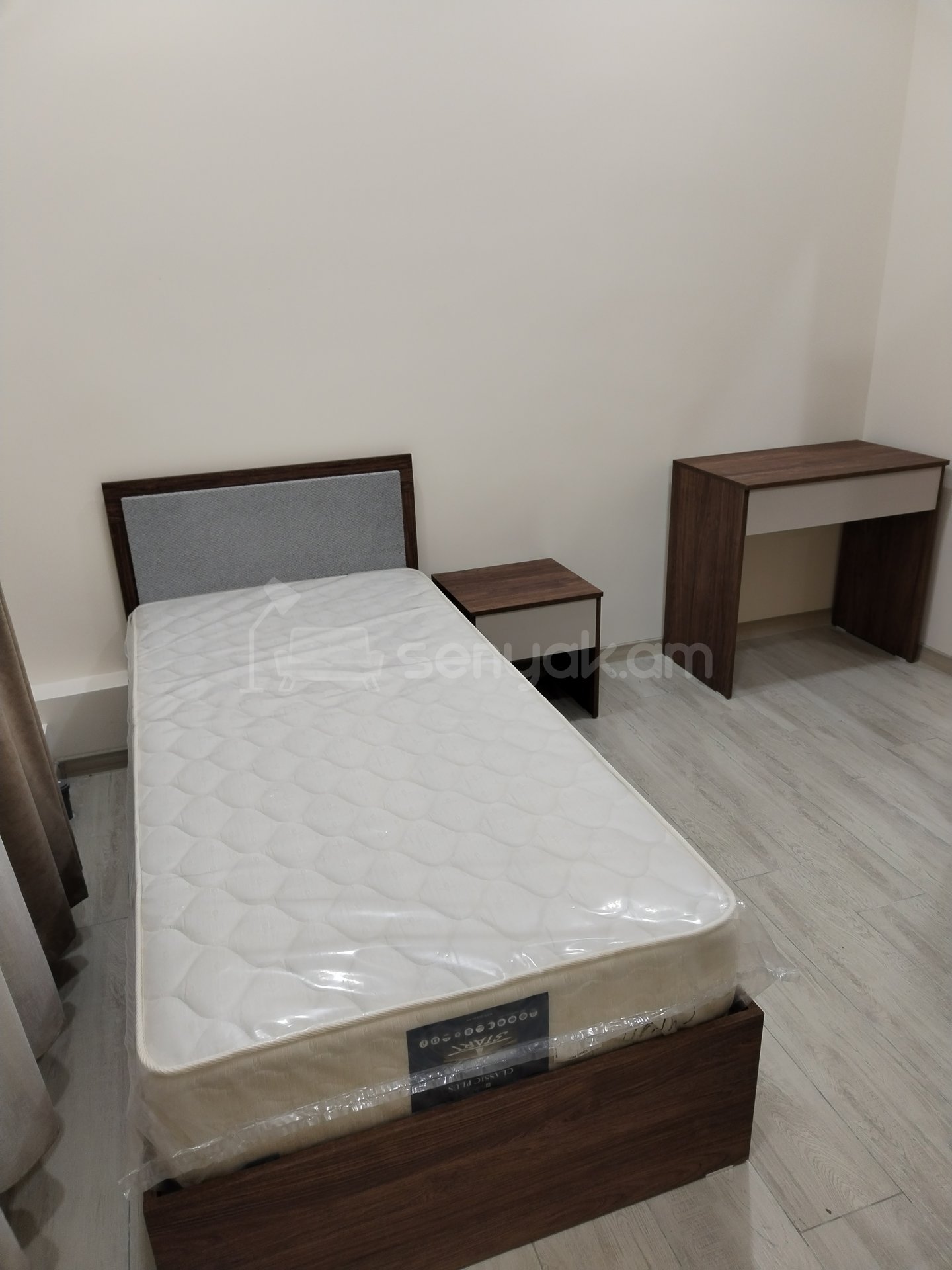 3 Սենյականոց Բնակարան Քարե Շենքում, 60քմ, 3/4 հարկ, Դիզայներական Վերանորոգված, Կահավորված, Արևկող