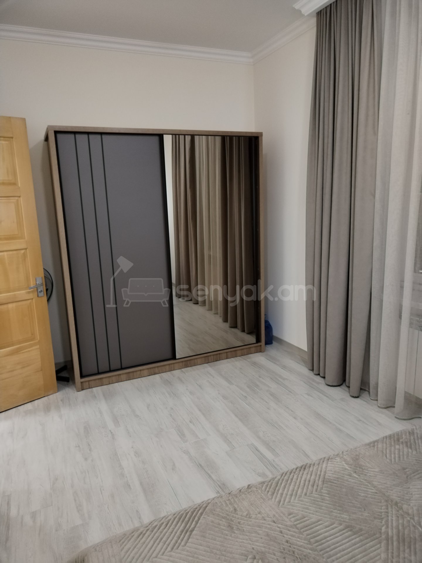 3 Սենյականոց Բնակարան Քարե Շենքում, 60քմ, 3/4 հարկ, Դիզայներական Վերանորոգված, Կահավորված, Արևկող