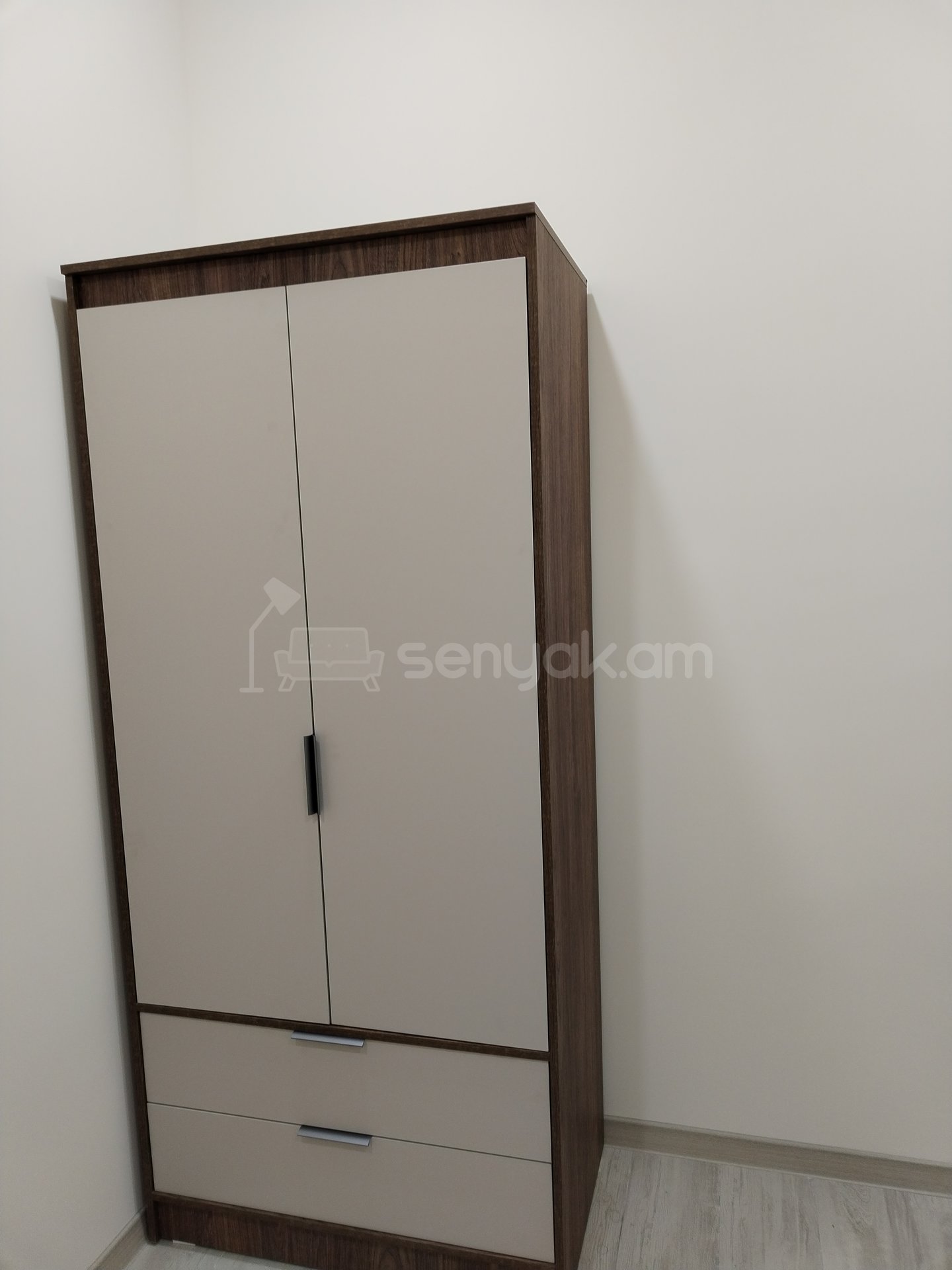 3 Սենյականոց Բնակարան Քարե Շենքում, 60քմ, 3/4 հարկ, Դիզայներական Վերանորոգված, Կահավորված, Արևկող