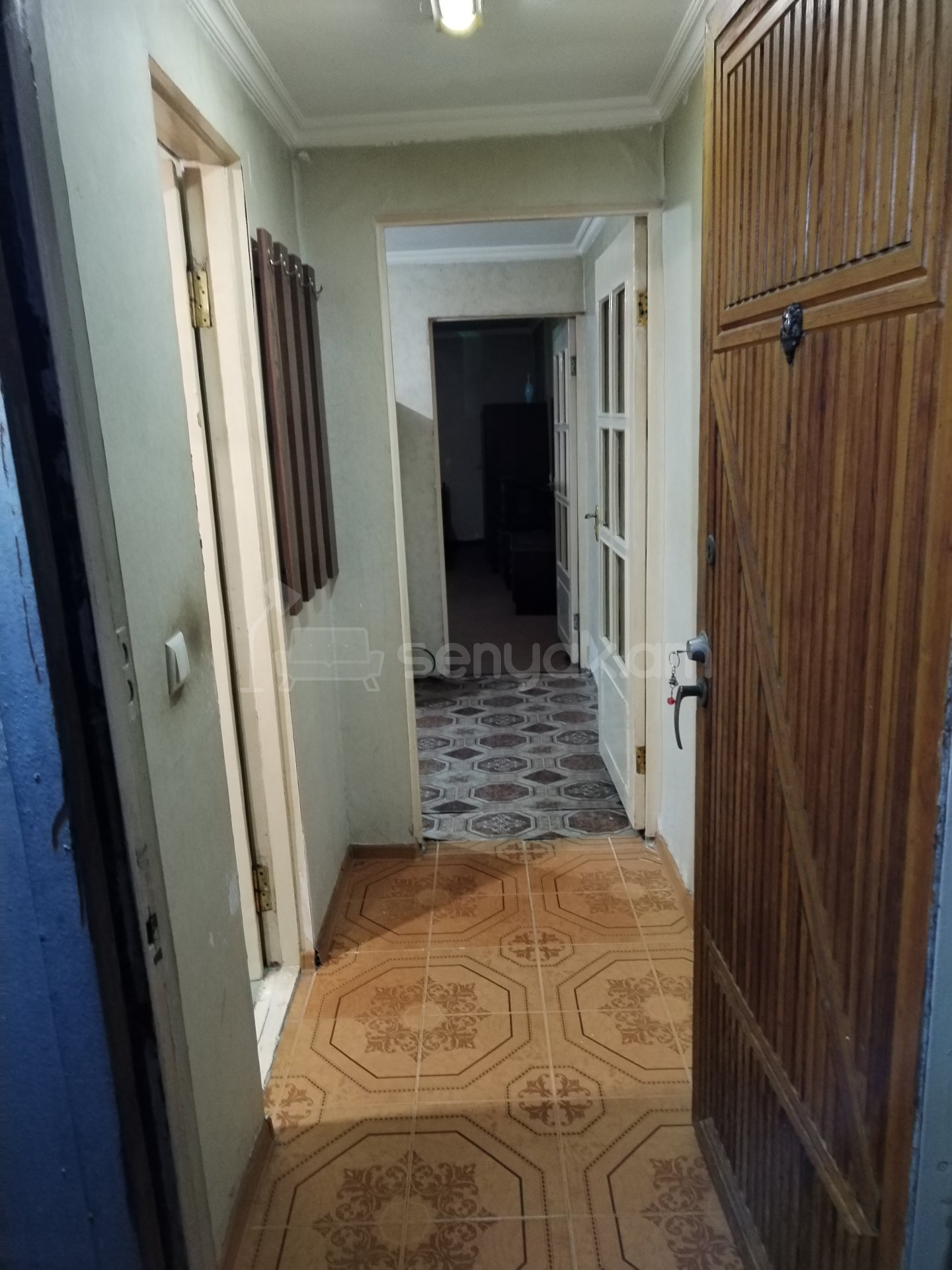 1 Սենյականոց Բնակարան Քարե Շենքում, 40քմ, 1/1 հարկ, Նորմալ Վիճակում, Կահավորված