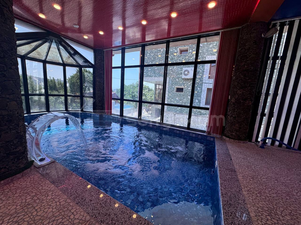 5 Սենյականոց Շքեղ Առանձնատուն, 300քմ, Լողավազանով