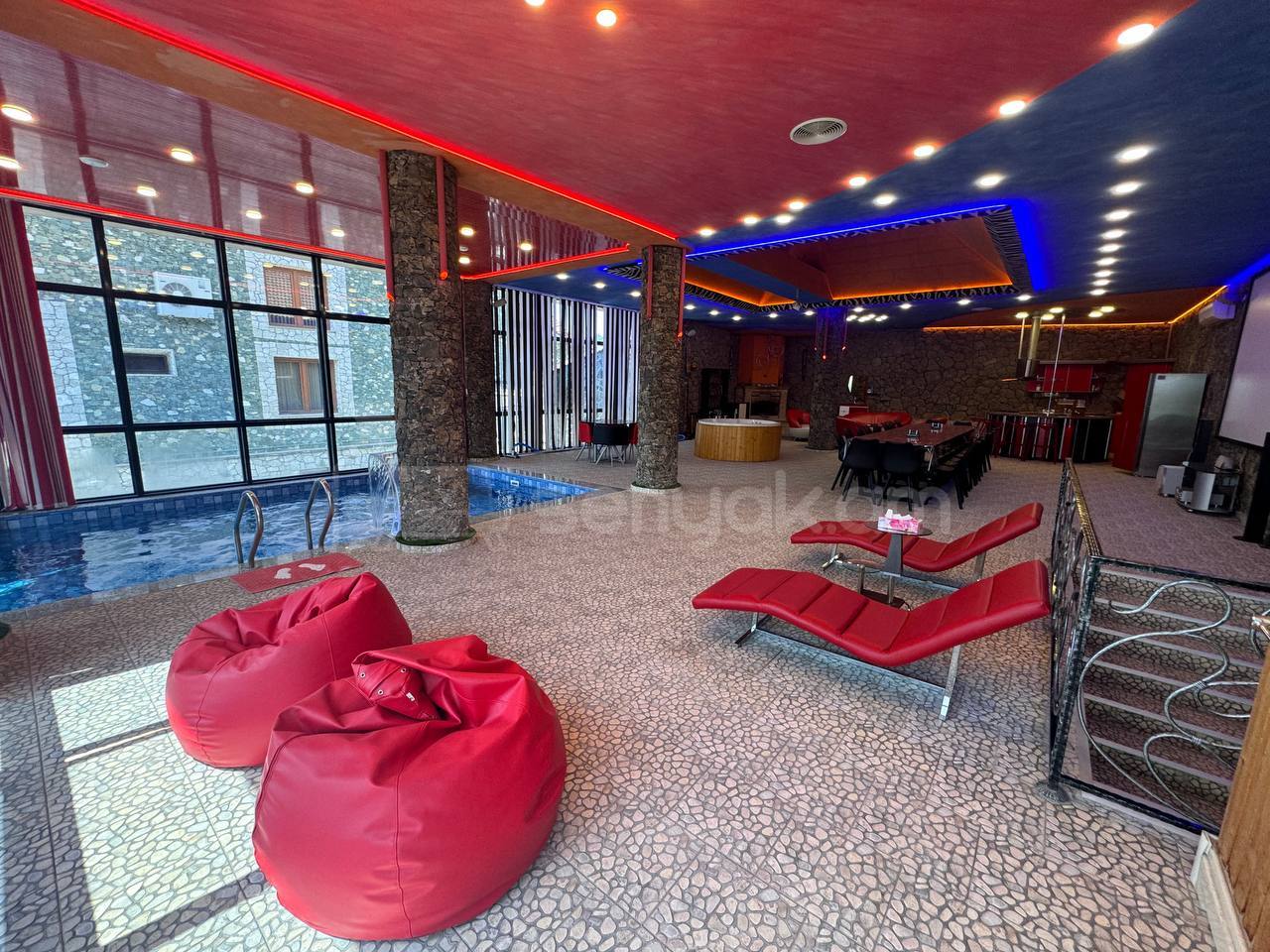 5 Սենյականոց Շքեղ Առանձնատուն, 300քմ, Լողավազանով