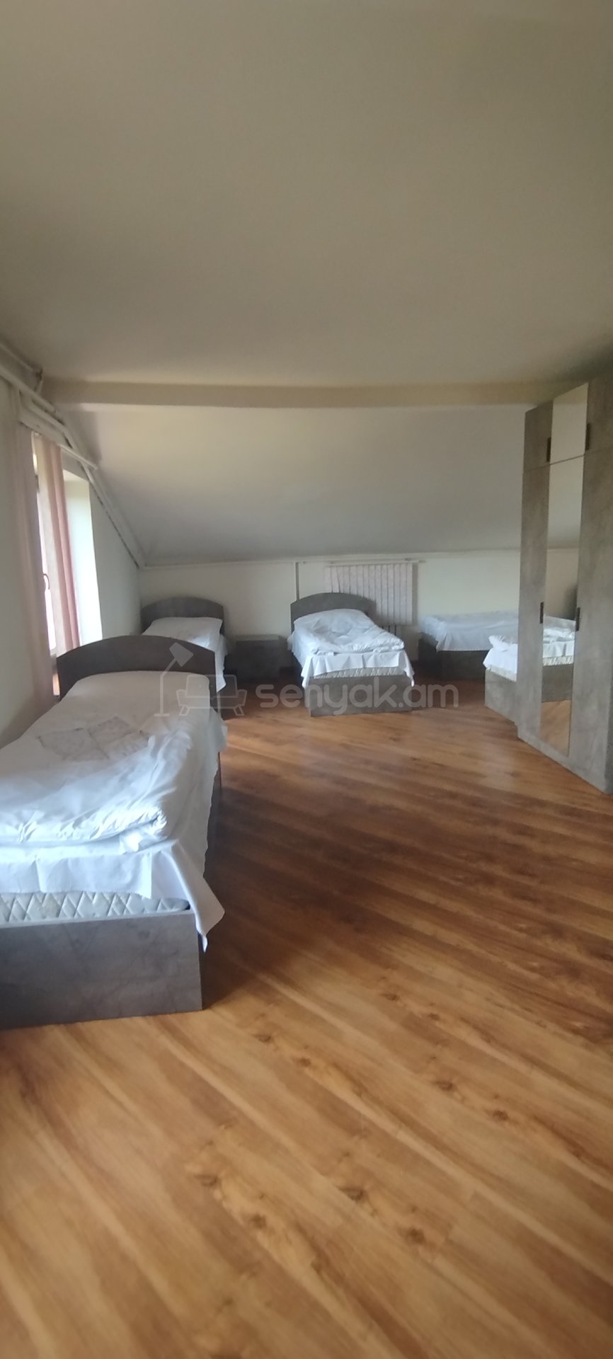 5 Սենյականոց Շքեղ Առանձնատուն, 300քմ, Լողավազանով