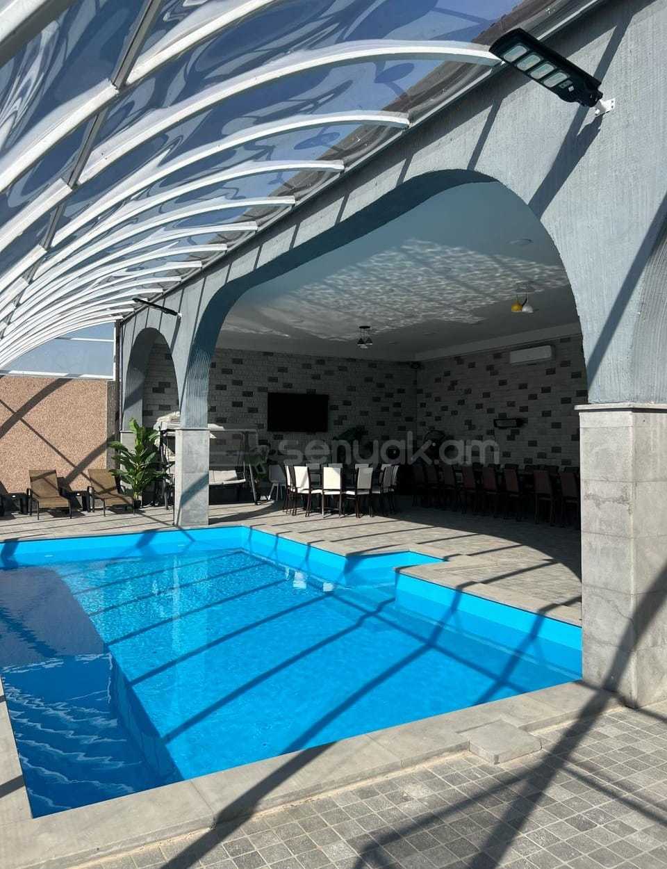 5 Սենյականոց Շքեղ Առանձնատուն, 300քմ, Լողավազանով