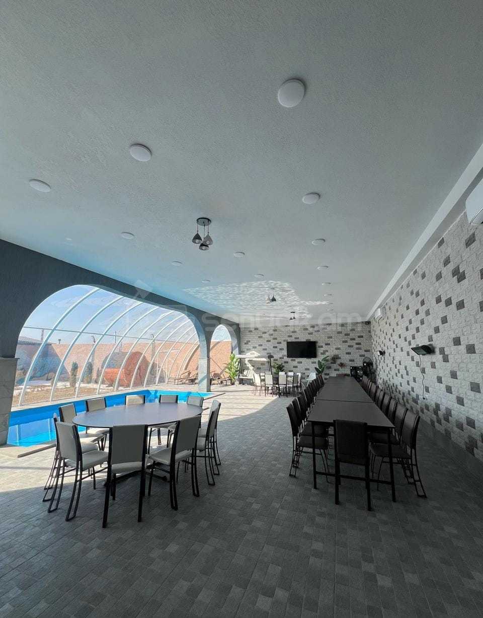 5 Սենյականոց Շքեղ Առանձնատուն, 300քմ, Լողավազանով