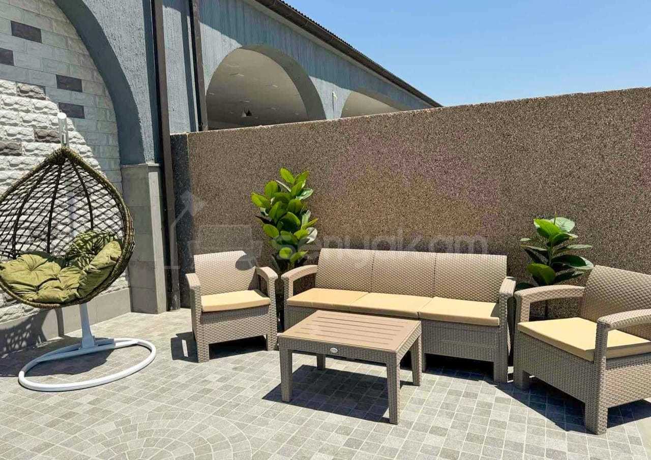 5 Սենյականոց Շքեղ Առանձնատուն, 300քմ, Լողավազանով