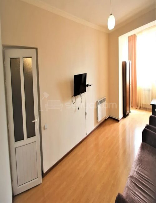 2 Սենյականոց Բնակարան Քարե Շենքում, 64քմ, 5/6 հարկ, Կոսմետիկ Վերանորոգված, Կահավորված, Արևկող