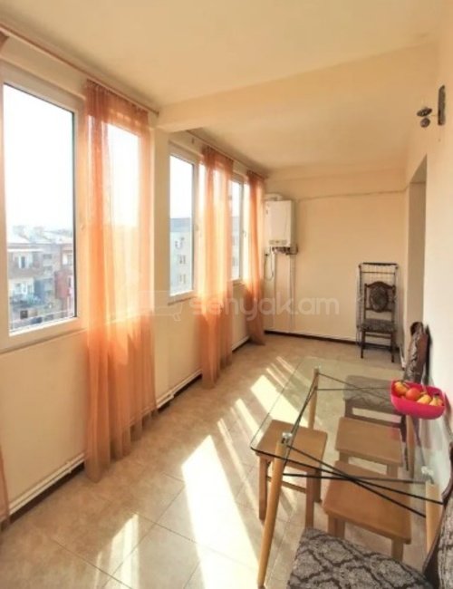 2 Սենյականոց Բնակարան Քարե Շենքում, 64քմ, 5/6 հարկ, Կոսմետիկ Վերանորոգված, Կահավորված, Արևկող