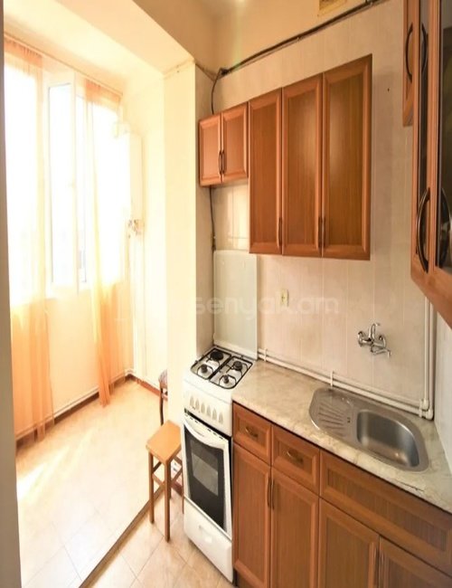 2 Սենյականոց Բնակարան Քարե Շենքում, 64քմ, 5/6 հարկ, Կոսմետիկ Վերանորոգված, Կահավորված, Արևկող