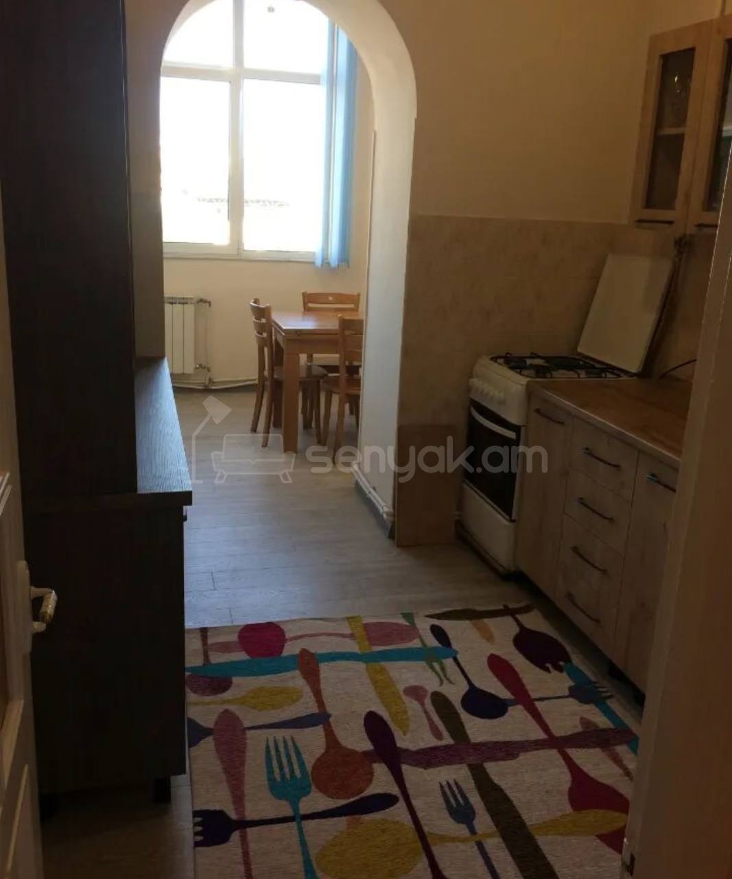 2 Սենյականոց Բնակարան Քարե Շենքում, 72քմ, 4/4 հարկ, Նորմալ Վիճակում, Կահավորված