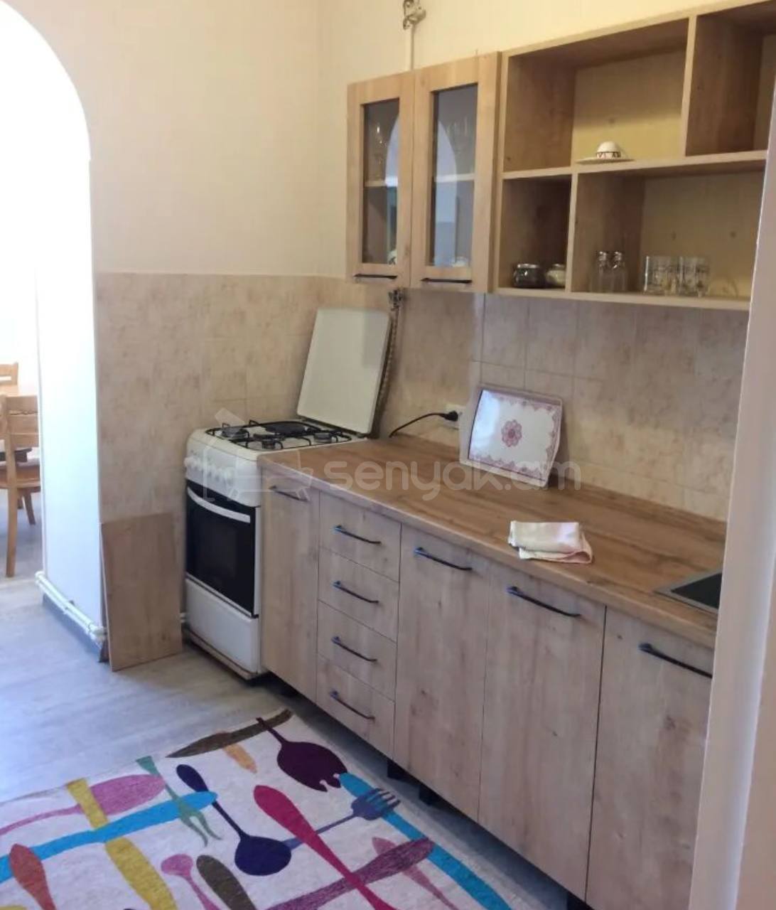 2 Սենյականոց Բնակարան Քարե Շենքում, 72քմ, 4/4 հարկ, Նորմալ Վիճակում, Կահավորված