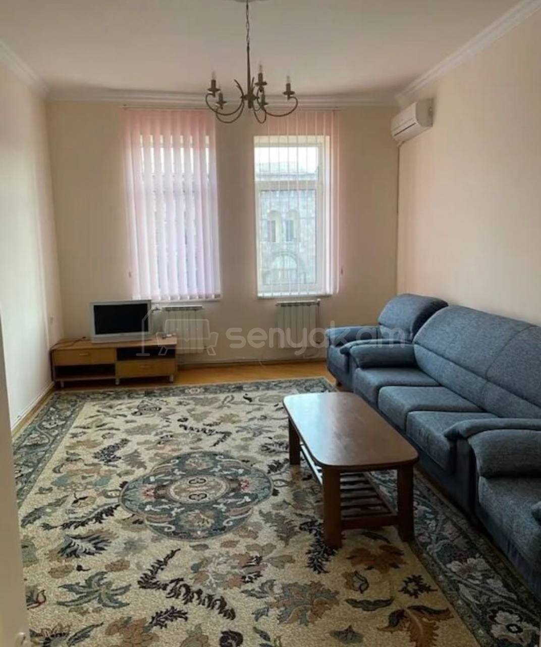 2 Սենյականոց Բնակարան Քարե Շենքում, 72քմ, 4/4 հարկ, Նորմալ Վիճակում, Կահավորված