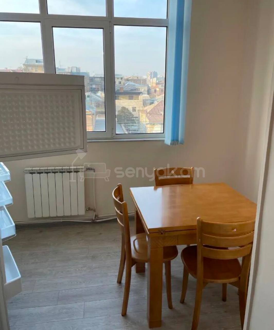 2 Սենյականոց Բնակարան Քարե Շենքում, 72քմ, 4/4 հարկ, Նորմալ Վիճակում, Կահավորված