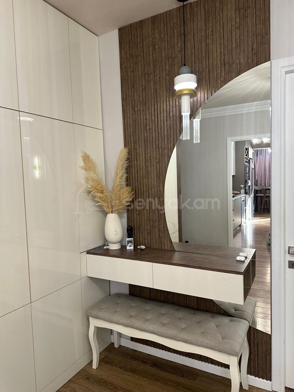 3 Սենյականոց Բնակարան Քարե Շենքում, 76քմ, 3/5 հարկ, Կապիտալ Վերանորոգված